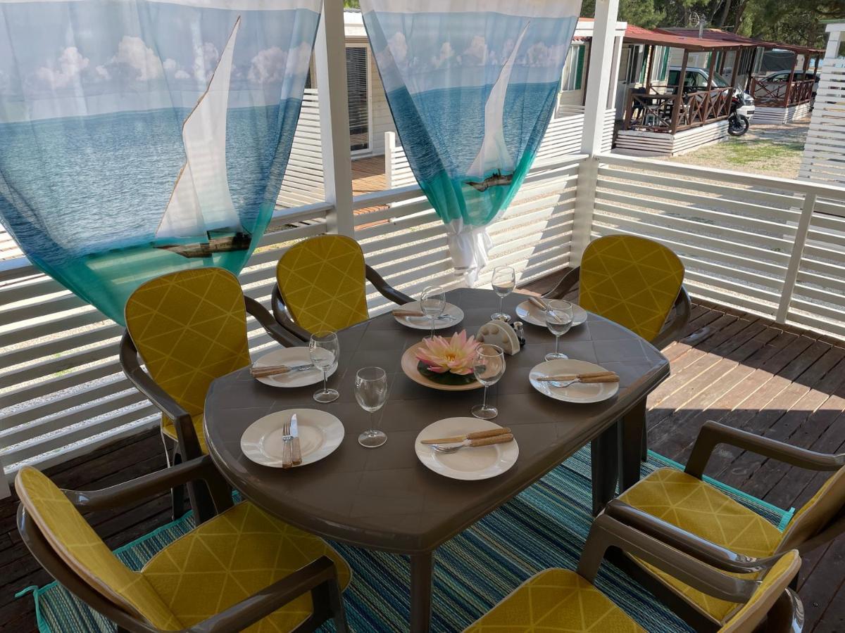Dalmacia Mobile Homes And Caravans At The Beach Privlaka  Esterno foto