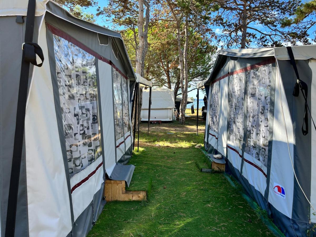 Dalmacia Mobile Homes And Caravans At The Beach Privlaka  Esterno foto