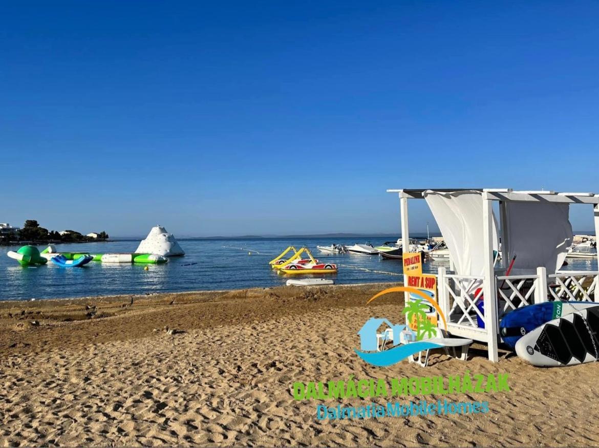 Dalmacia Mobile Homes And Caravans At The Beach Privlaka  Esterno foto