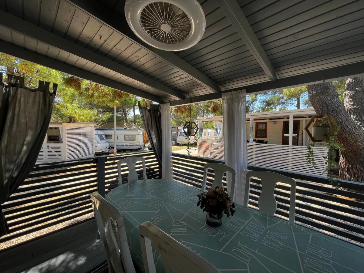 Dalmacia Mobile Homes And Caravans At The Beach Privlaka  Esterno foto